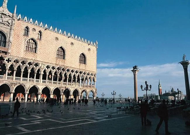 Torino 3*
